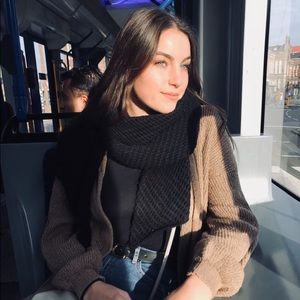 Meet your Posher, Brooke